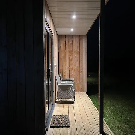 Paulton - Sleeps 2 - Petfriendly - Hottub - Garden Hébergement de vacances *